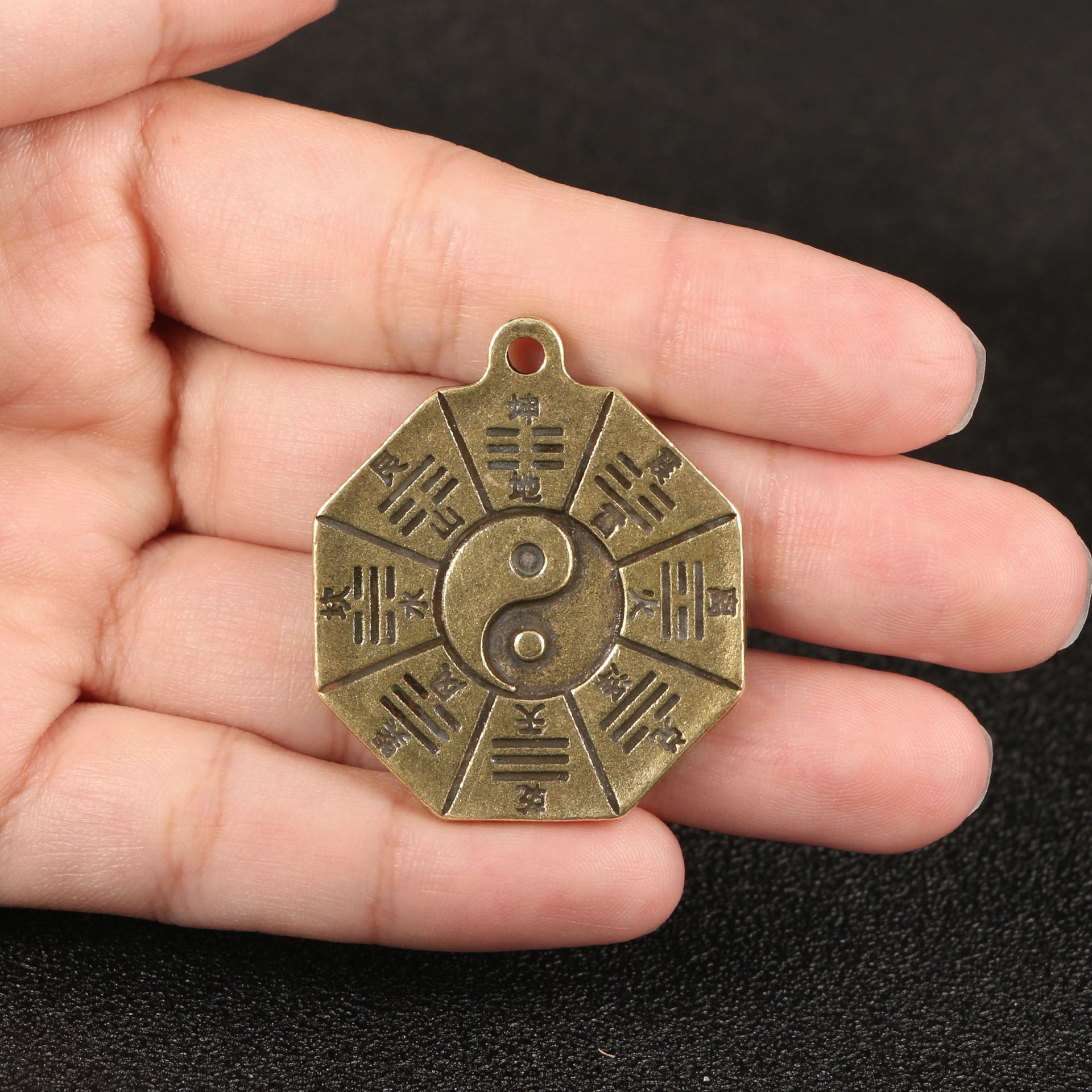 Tai Chi Bagua Keychain Chinese - огляд і ціна Photography Rules